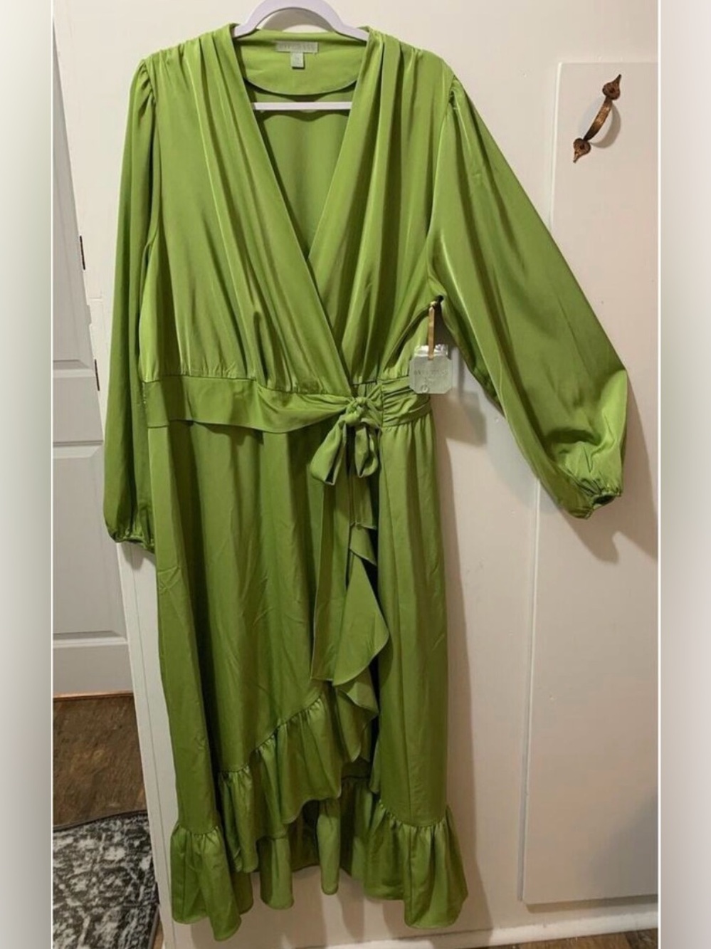Satin-Look Green Midi Dress with Ruffle Hem